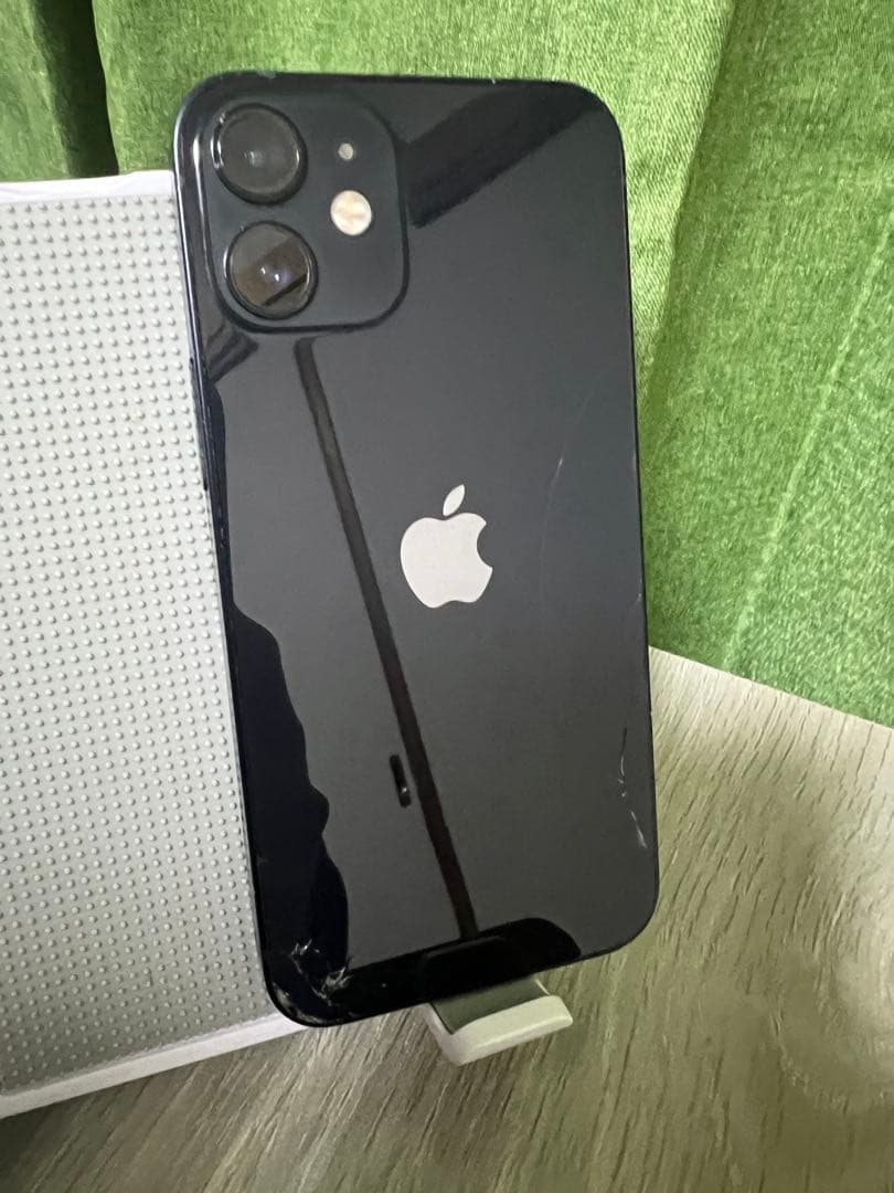 と*ぃ様 皆んなで価格設定品【使用可能】iPhone 12mini 128g ジ