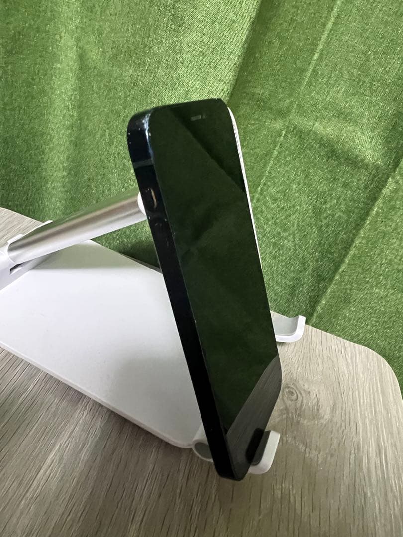 と*ぃ様 皆んなで価格設定品【使用可能】iPhone 12mini 128g ジ