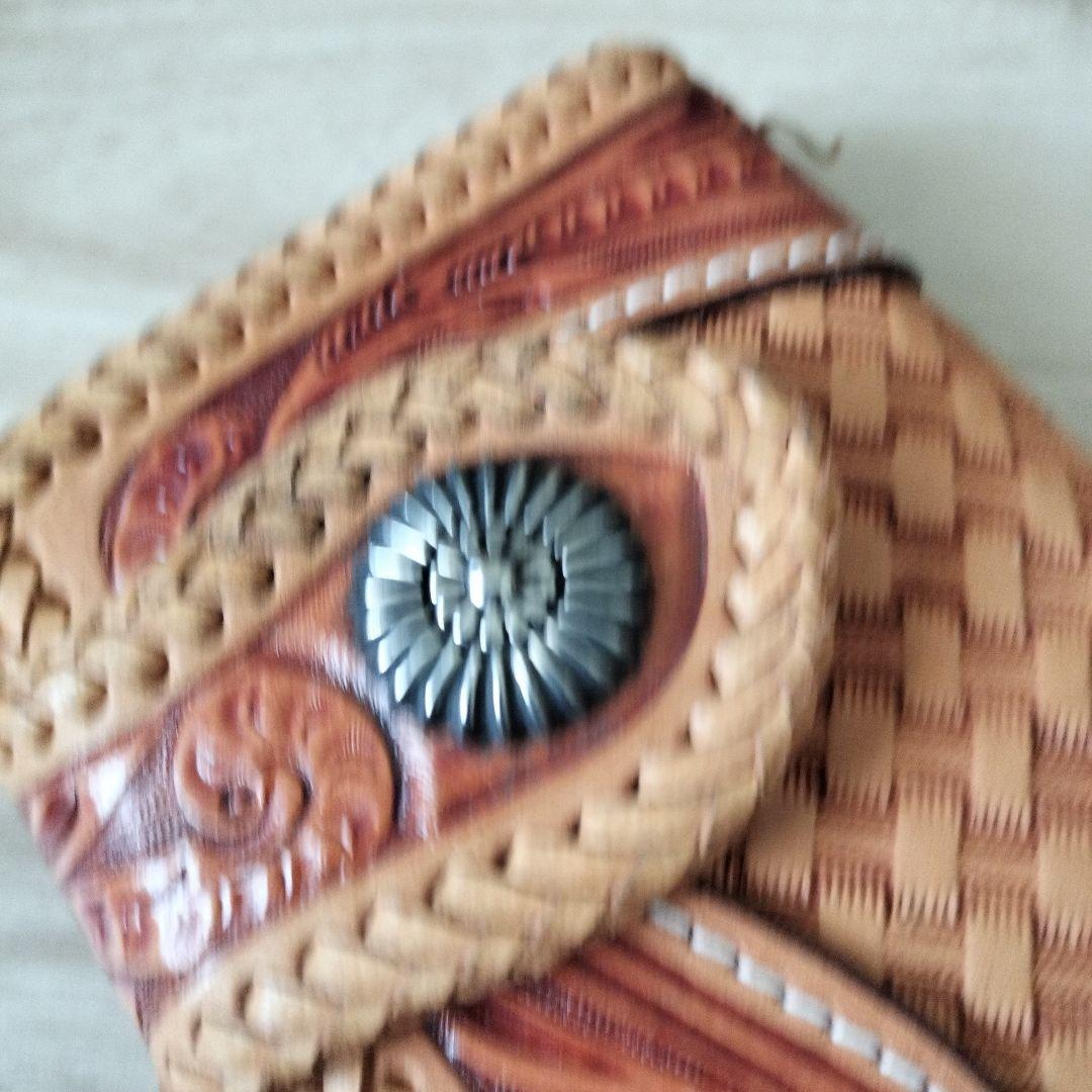 新品未使用 レザー編み込み長財布 カービング