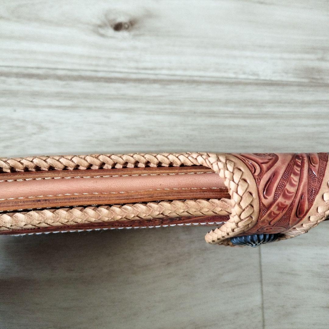 新品未使用 レザー編み込み長財布 カービング