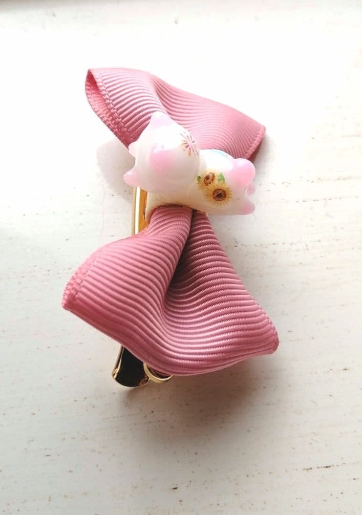 にゃんこリボンのヘアクリップ(ピンク)、ぐで猫