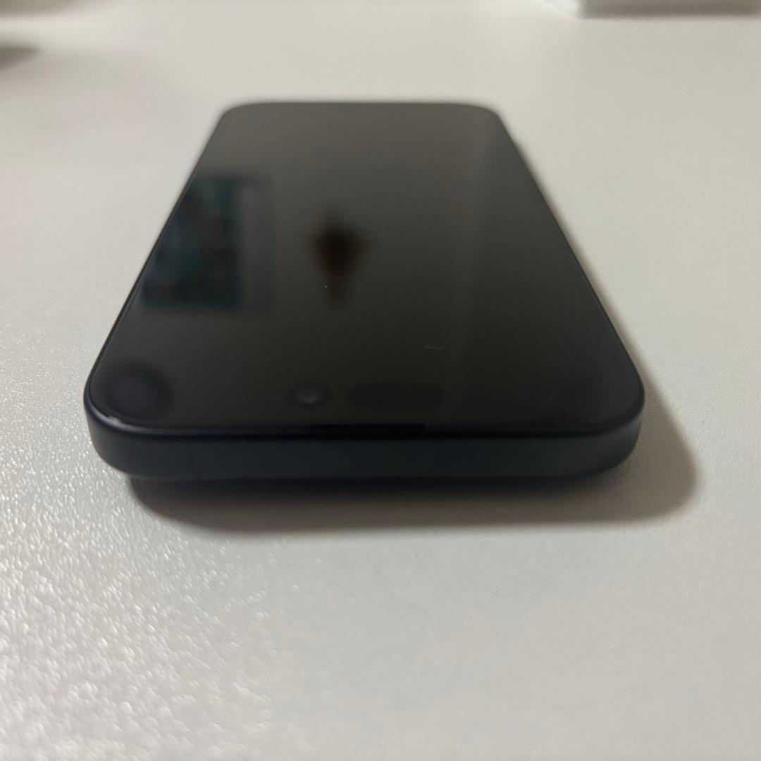 Apple iPhone 16 ブラック 本体