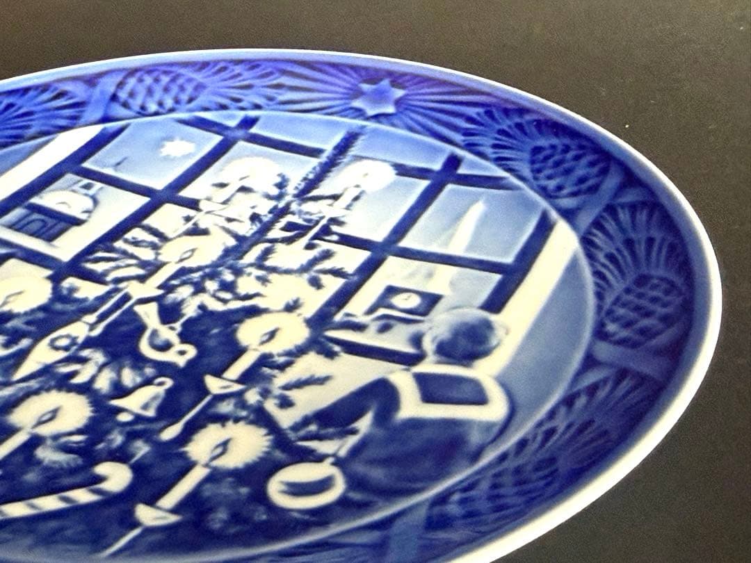 美品 ロイヤルコペンハーゲン 2011年 クリスマスプレート 皿　ネコ 猫