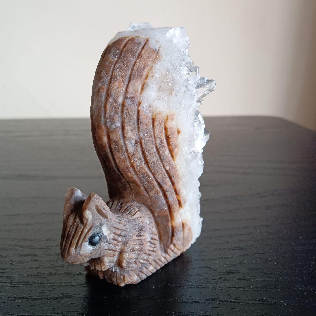 リス　天然クリスタル生石　クラスター　彫物