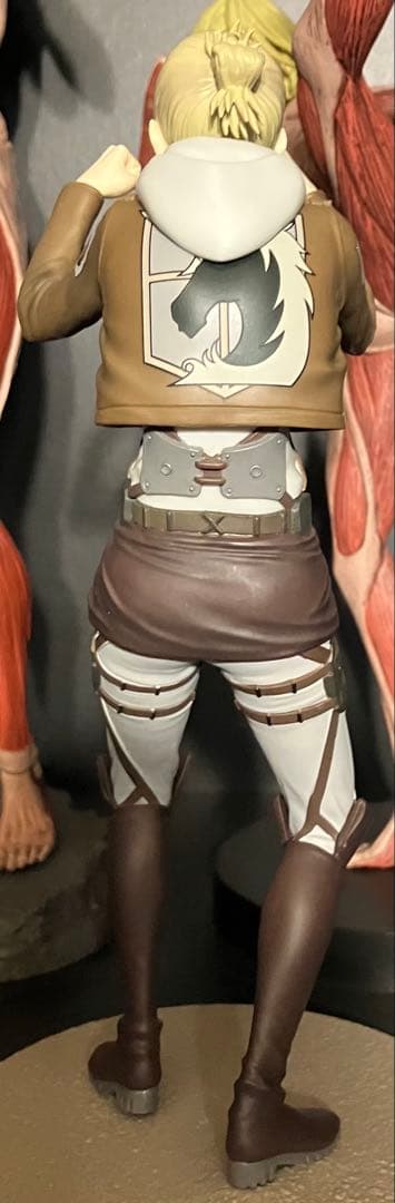 進撃の巨人　フィギュア　アニレオンハート 女型の巨人　3体セット　超美品