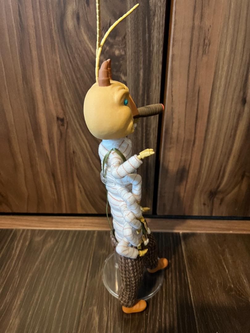 ディズニー　ジャイアントピーチ　コレクションドール　センチピード（ムカデ）