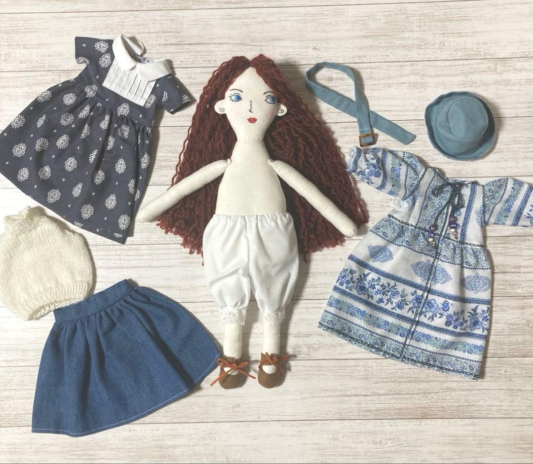 ハンドメイド着せ替え人形　青系洋服