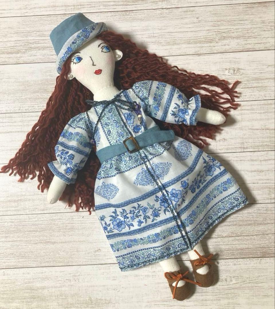 ハンドメイド着せ替え人形　青系洋服