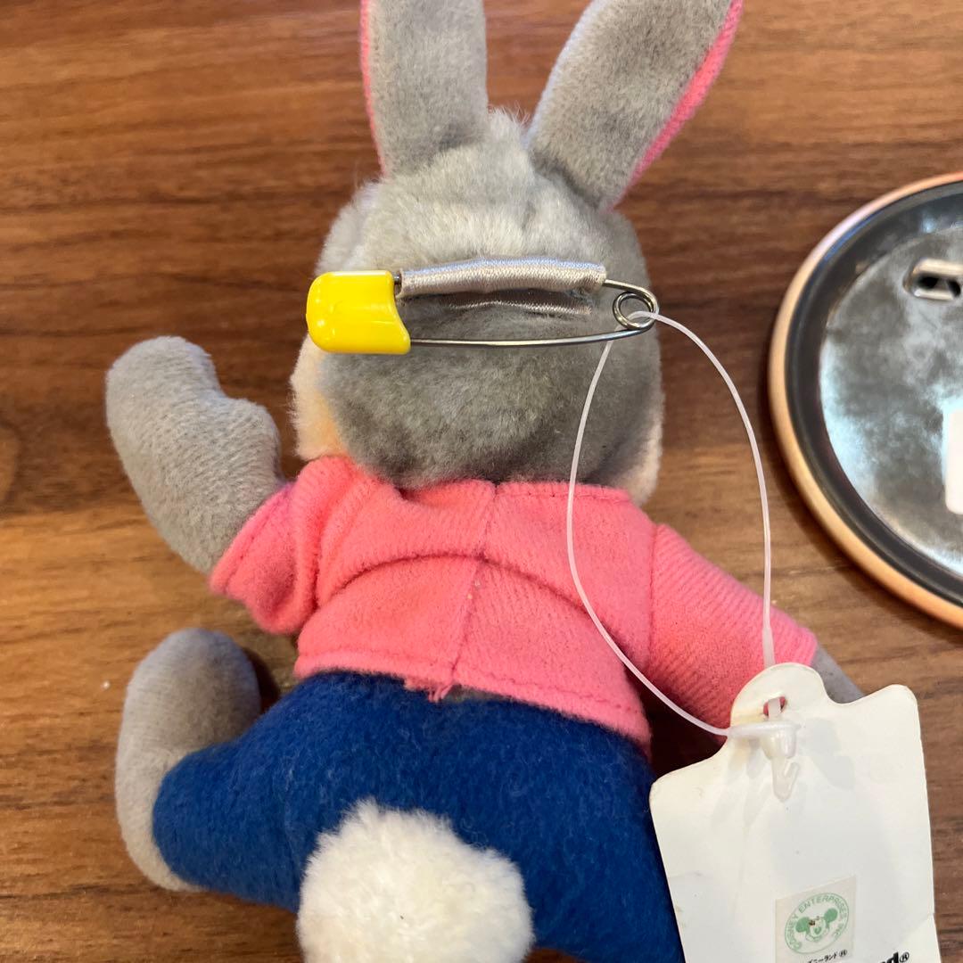 希少！ディズニーランドスプラッシュマウンテンうさぎどんマスコットバッチ＆缶バッチ