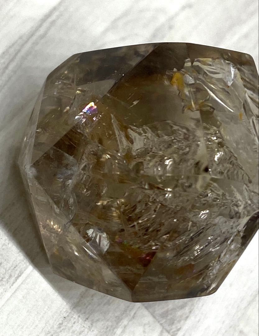 エレスチャル水入りスモーキークォーツ　虹入り　原石　天然石　置物