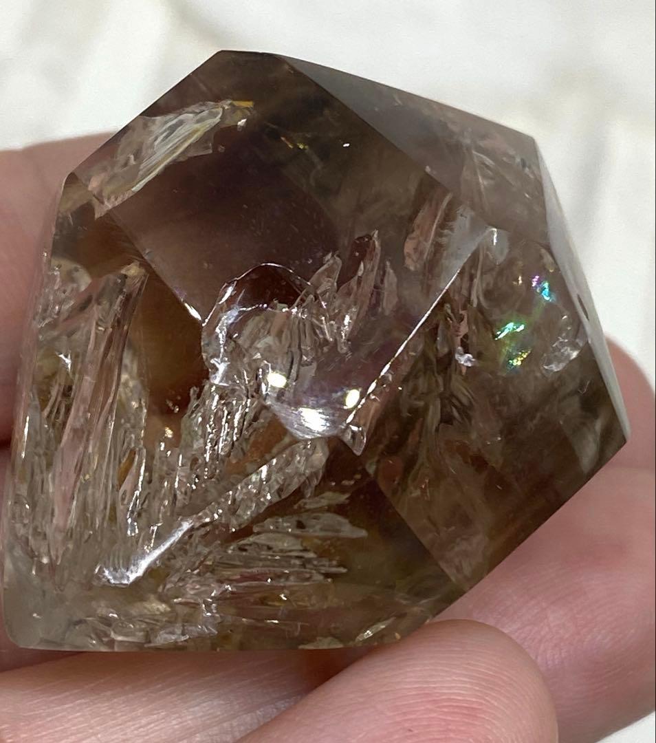 エレスチャル水入りスモーキークォーツ　虹入り　原石　天然石　置物