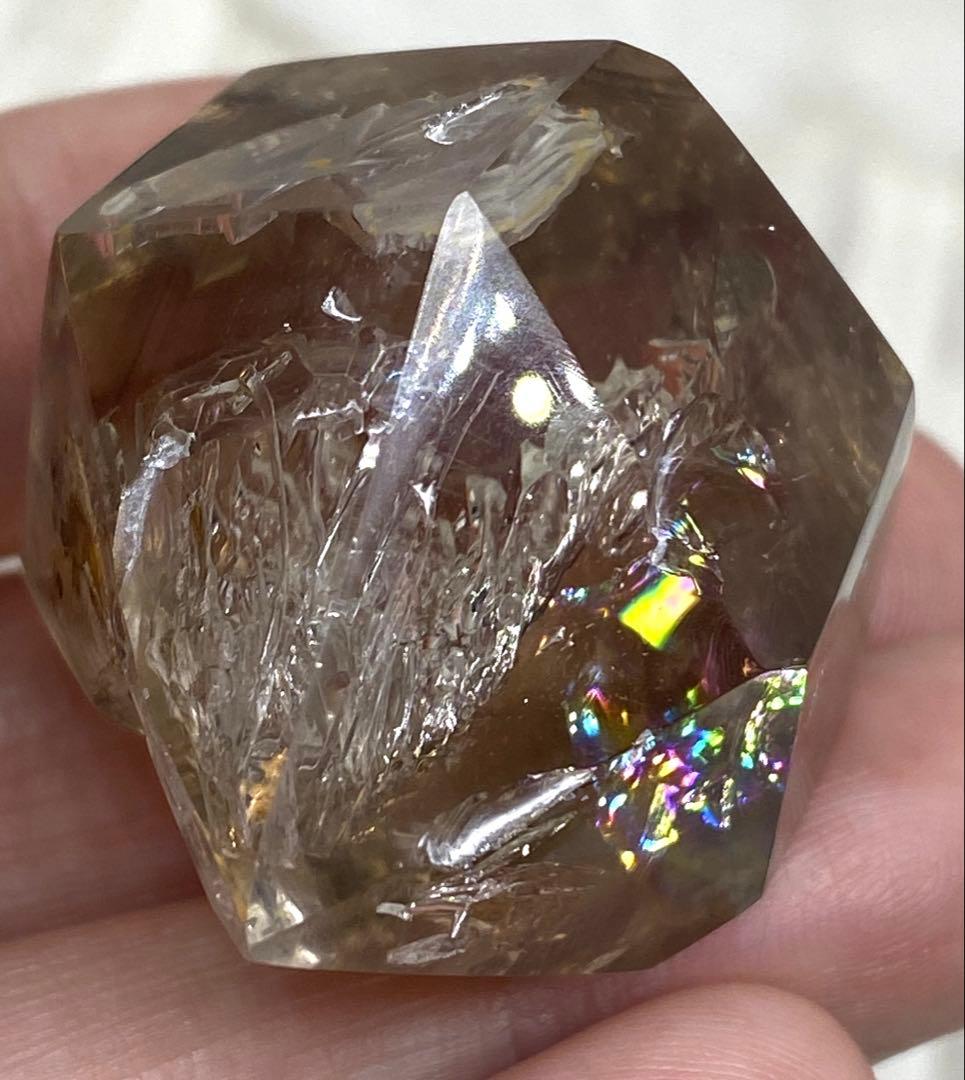 エレスチャル水入りスモーキークォーツ　虹入り　原石　天然石　置物