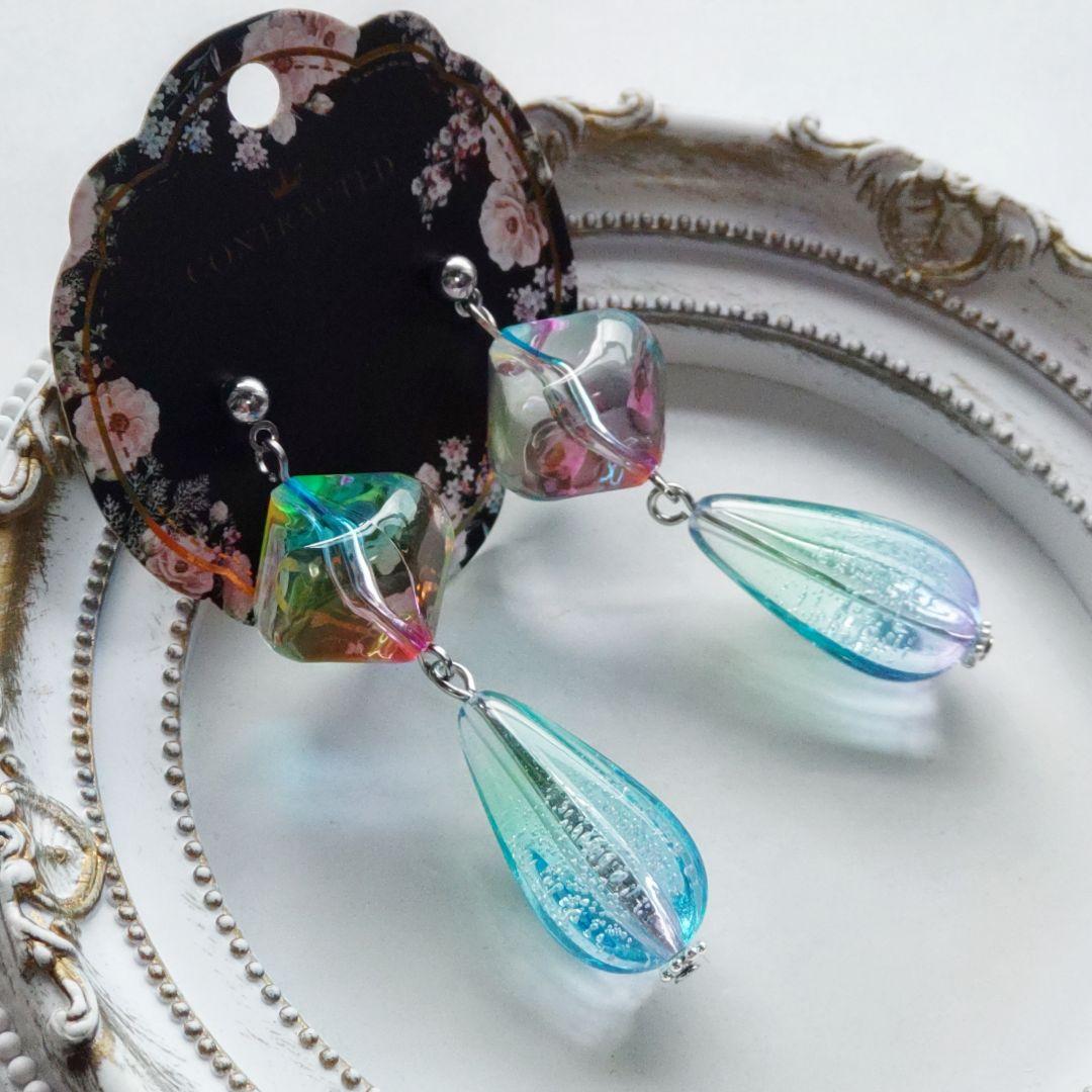 雫 立体 ダイヤ レインボー ゆらゆら 手染め ビーズ 大ぶり ピアス