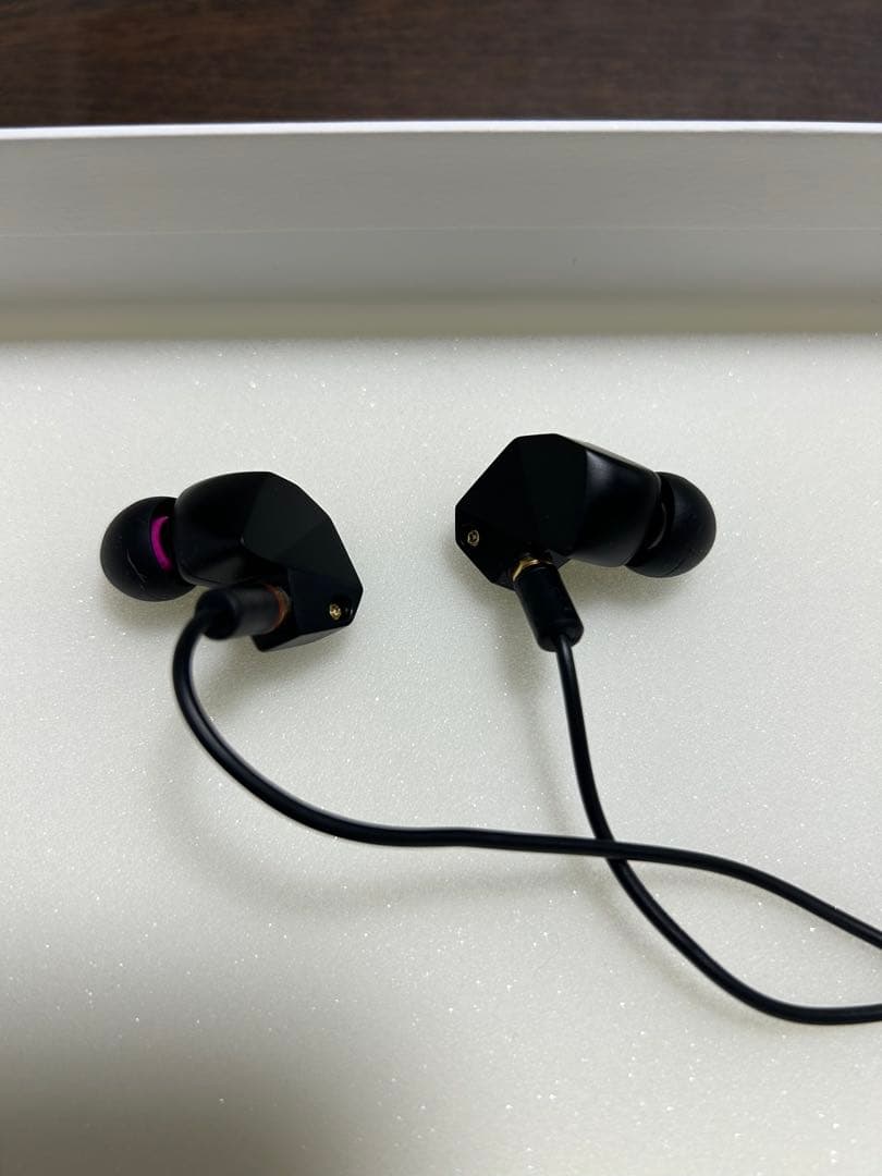final MAKE3ブラック 3.5mm有線イヤホンセット