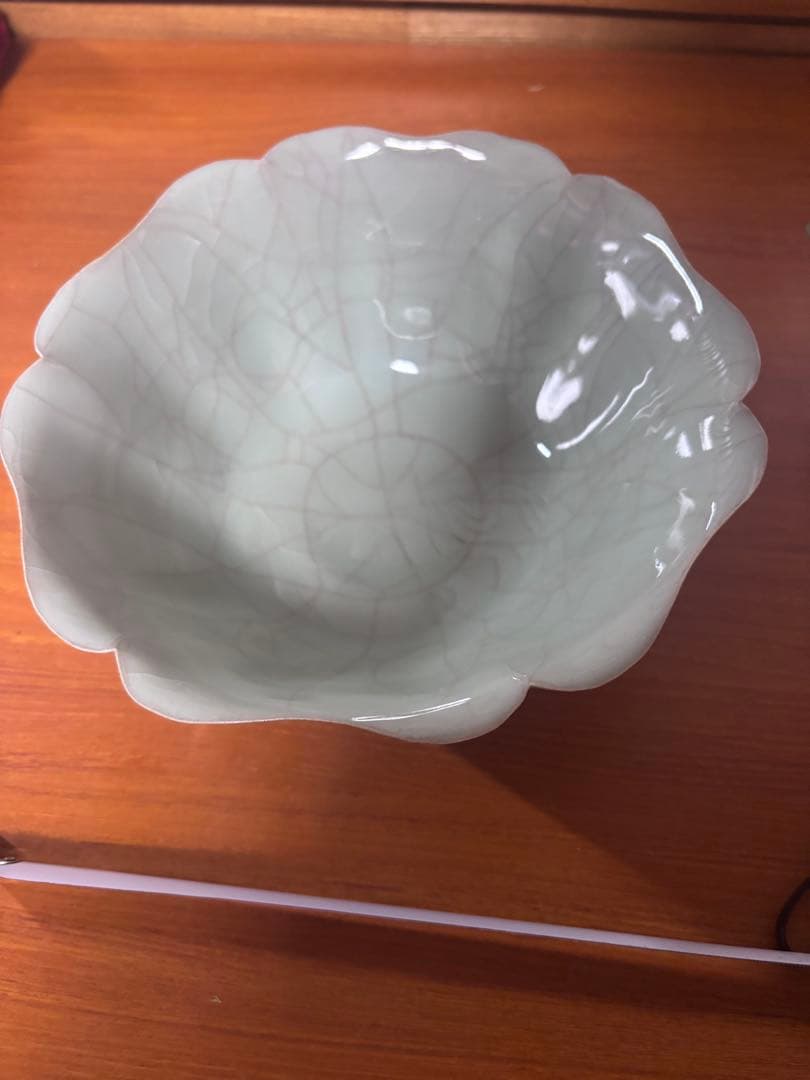 川瀬　忍作　青磁輪花鉢