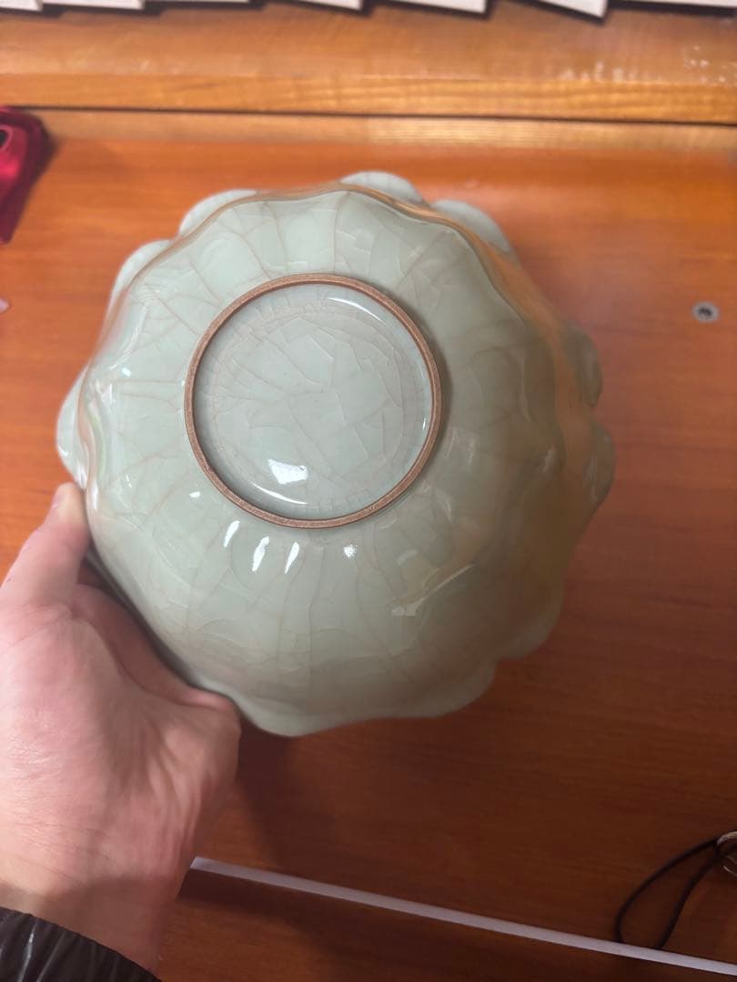 川瀬　忍作　青磁輪花鉢