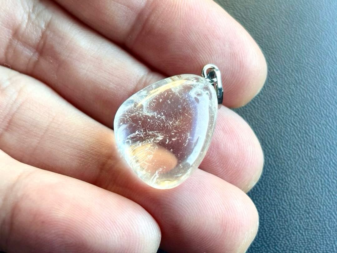 mimi　究極品質　ヒマラヤ幻の聖山　カイラス水晶のペンダントトップ　6g