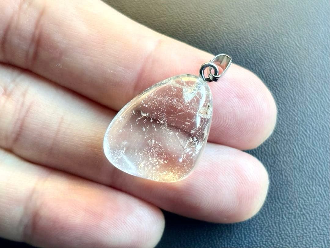 mimi　究極品質　ヒマラヤ幻の聖山　カイラス水晶のペンダントトップ　6g