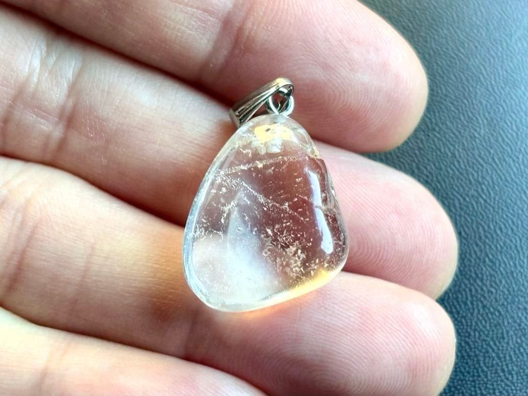 mimi　究極品質　ヒマラヤ幻の聖山　カイラス水晶のペンダントトップ　6g