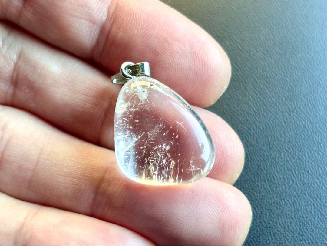 mimi　究極品質　ヒマラヤ幻の聖山　カイラス水晶のペンダントトップ　6g