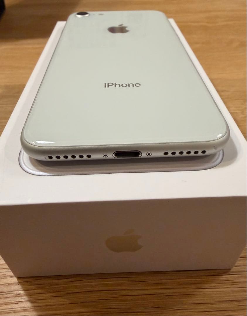 iPhone8 256GB シルバー　SIMフリー 箱付