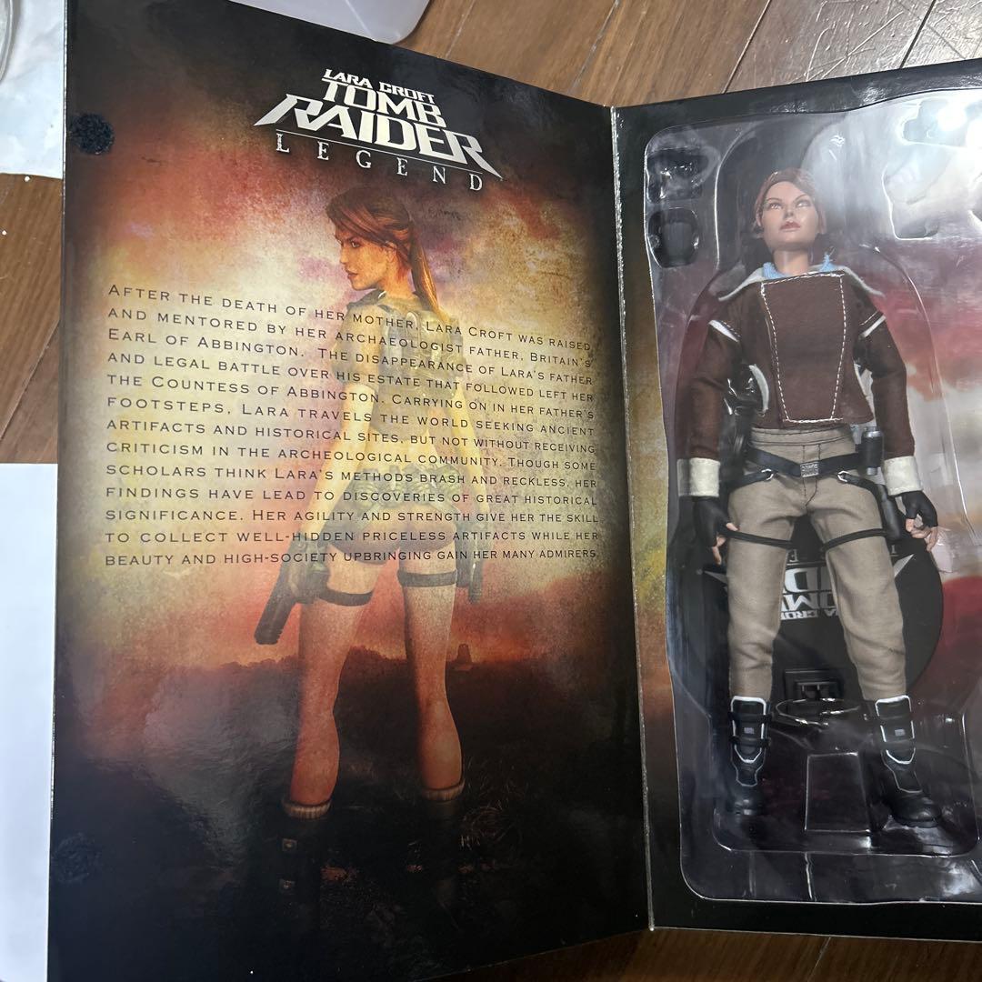 Tomb Raider Lara Croft 1/6フィギュア