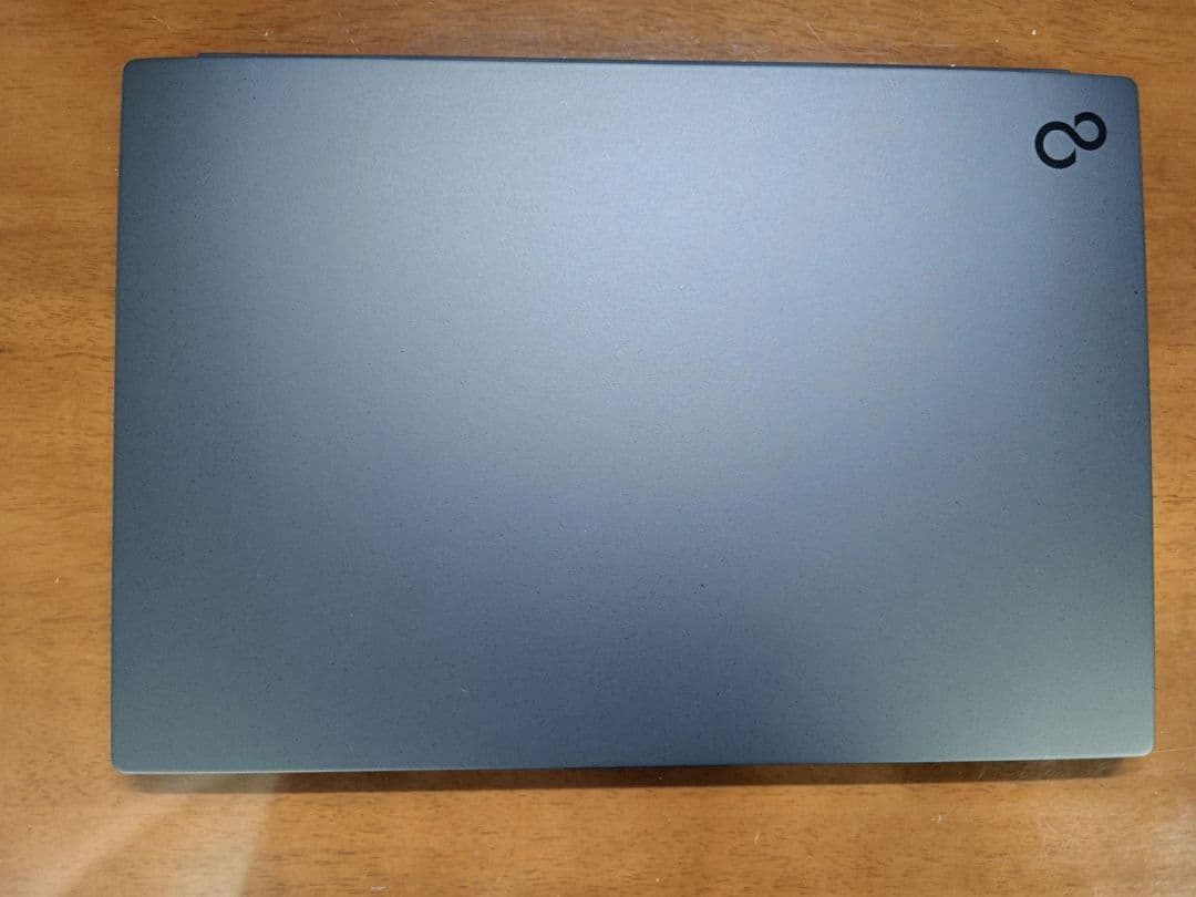 【美品】FUJITSU LIFEBOOK UH-X/J3