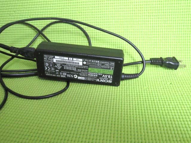 ♪おしゃれなホワイト　SONY VAIO ノートパソコン状態 綺麗です♪