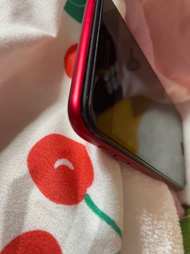 Apple iPhone SE2 レッド　64GB