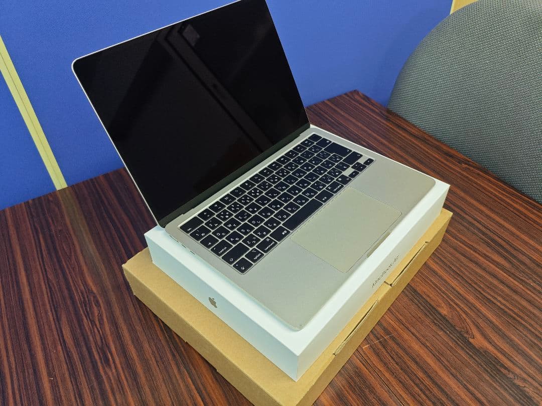 MacBook Air 13.6インチM3 2024年モデル8GB/256GB
