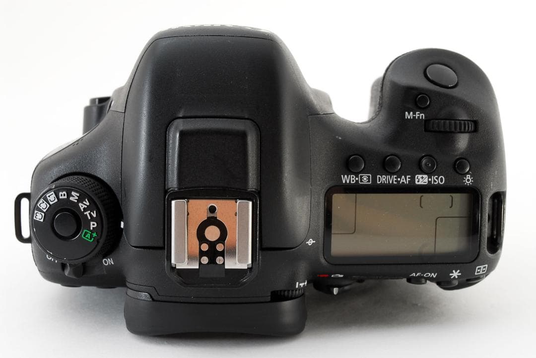 Canon EOS 7D Mark II 20.2MP デジタル一眼レフ ボディ
