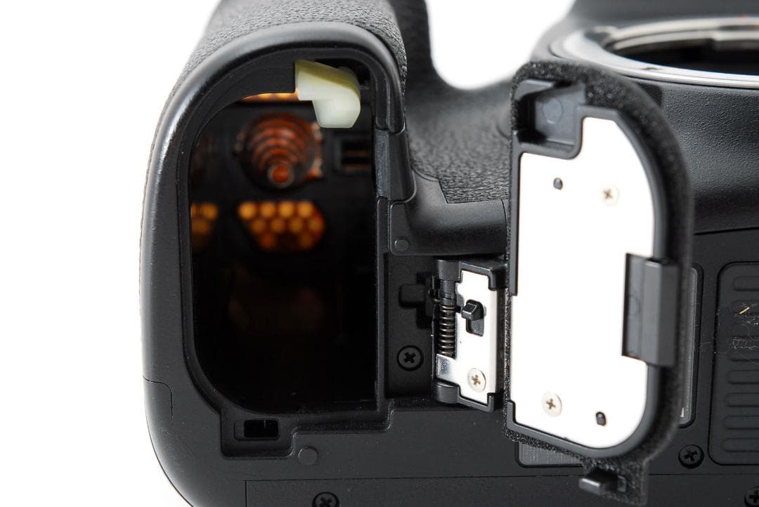 Canon EOS 7D Mark II 20.2MP デジタル一眼レフ ボディ