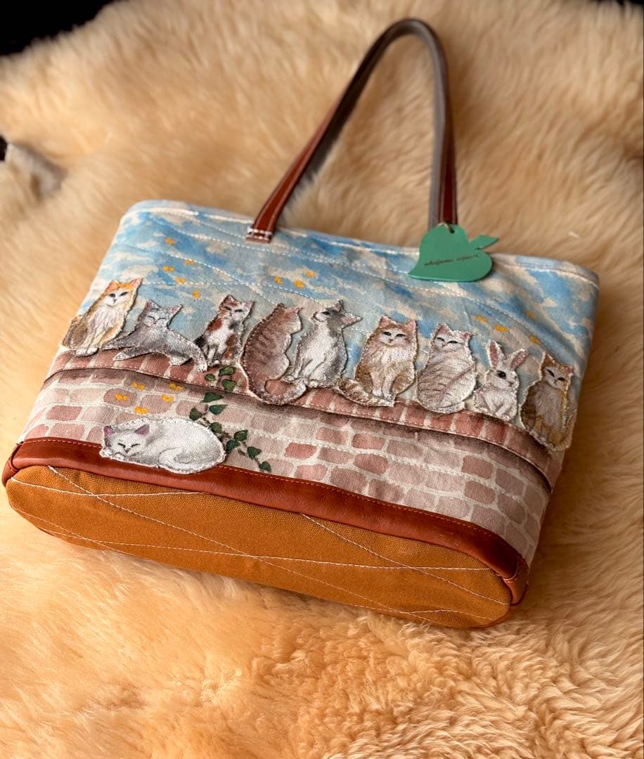 (手づくり)\"気の向くままニャンズ+1\"ねこネコうさぎのトートバッグ/刺繍