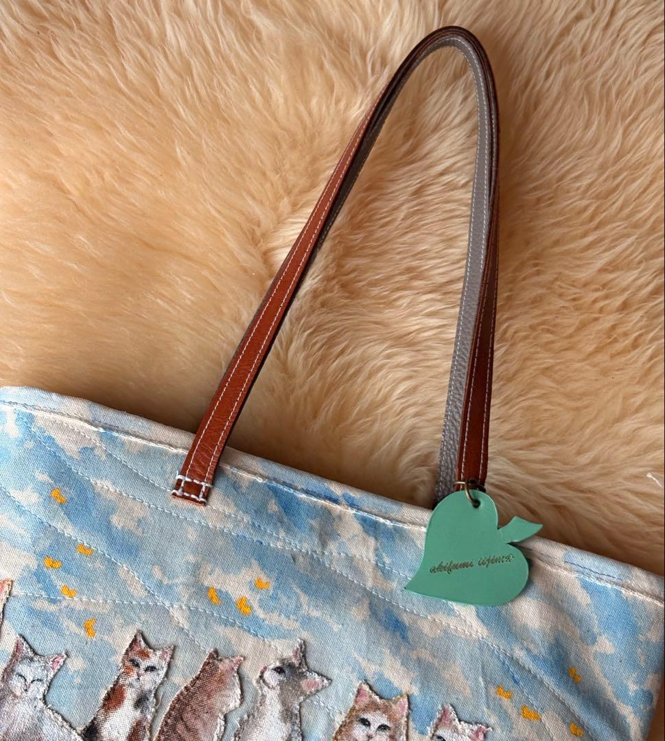 (手づくり)\"気の向くままニャンズ+1\"ねこネコうさぎのトートバッグ/刺繍