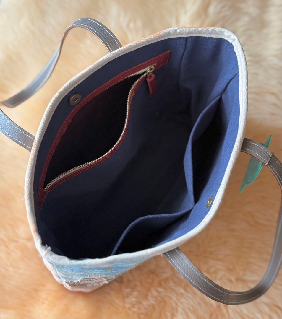 (手づくり)\"気の向くままニャンズ+1\"ねこネコうさぎのトートバッグ/刺繍