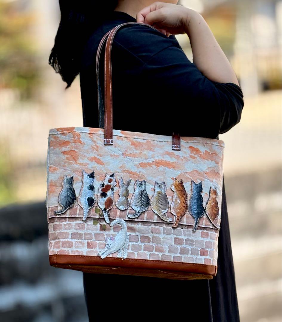 (手づくり)\"気の向くままニャンズ+1\"ねこネコうさぎのトートバッグ/刺繍