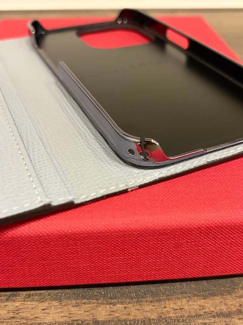 BONAVENTURA iPhone 15 Proダイアリーケース