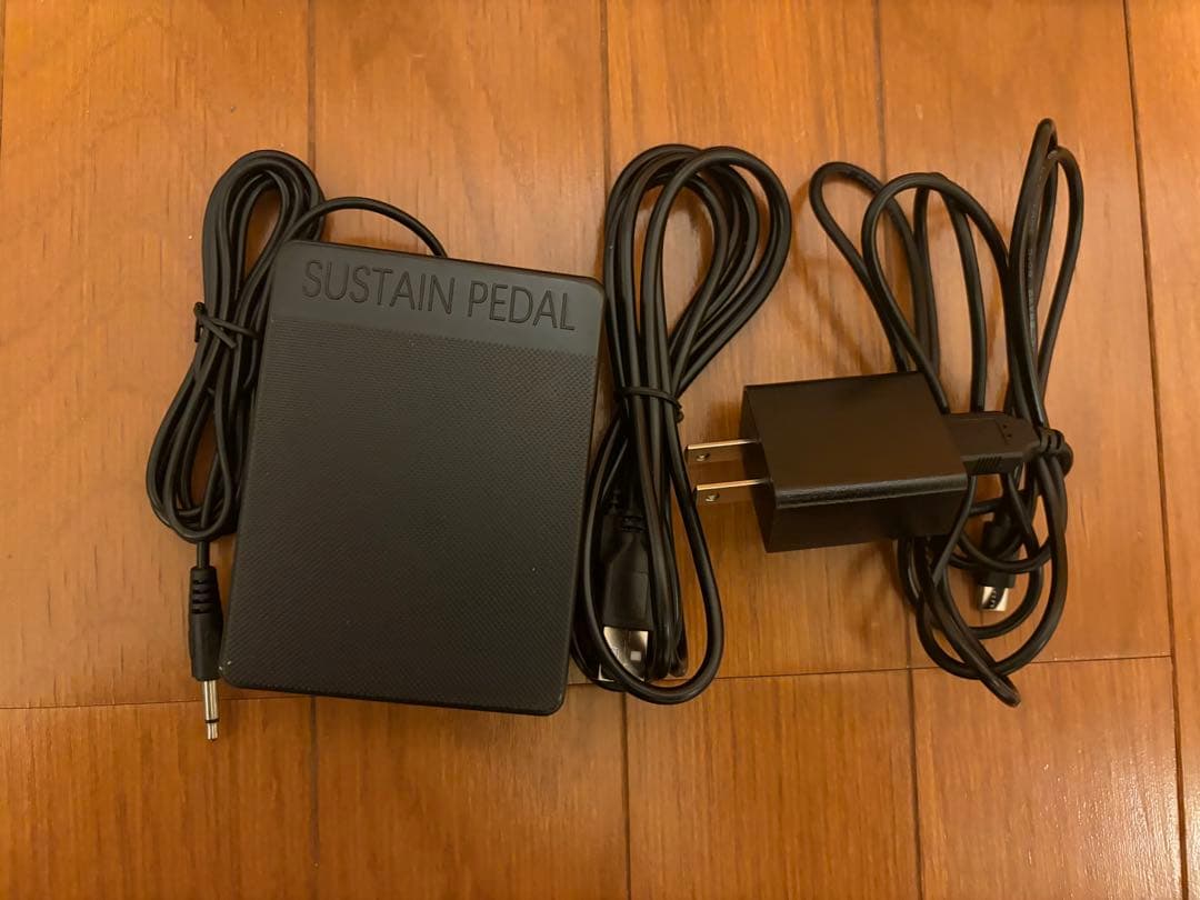 カリーナ充電可能電子ピアノ88鍵スタンド、ペダル、ピアノ台付※ピアノと台別売り可