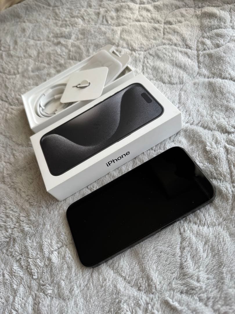 iPhone15Pro 256GB ブラックチタニウム SIMフリー　90%