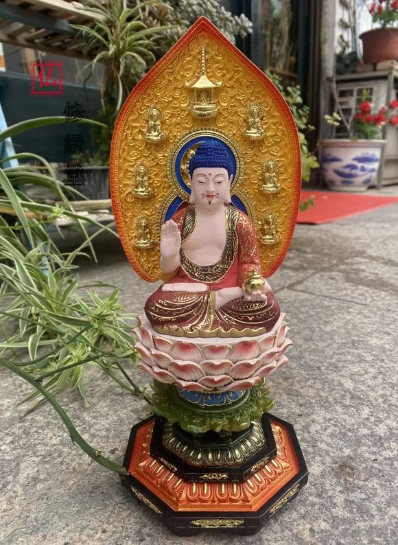 【修縁堂】木造仏像 仏師で仕上げ品 職人手作り 瑠璃の薬師仏 美術工芸品