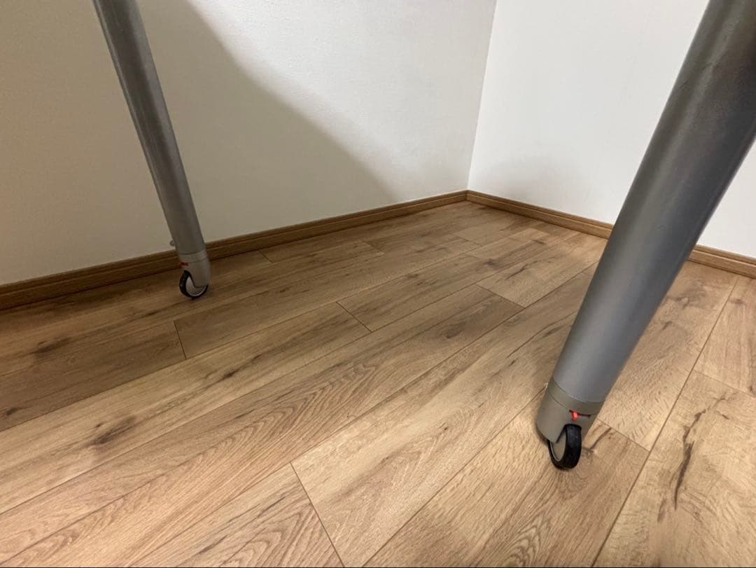 ヤマギワ購入 ガラス製デザインデスク PCデスク モダンデザイン 名古屋引取歓迎