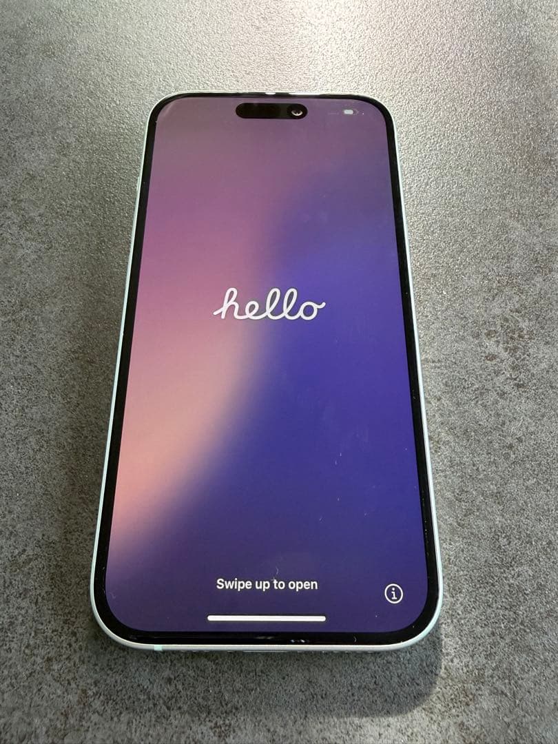 【極美品】iPhone15 256GB SIMフリー　グリーン