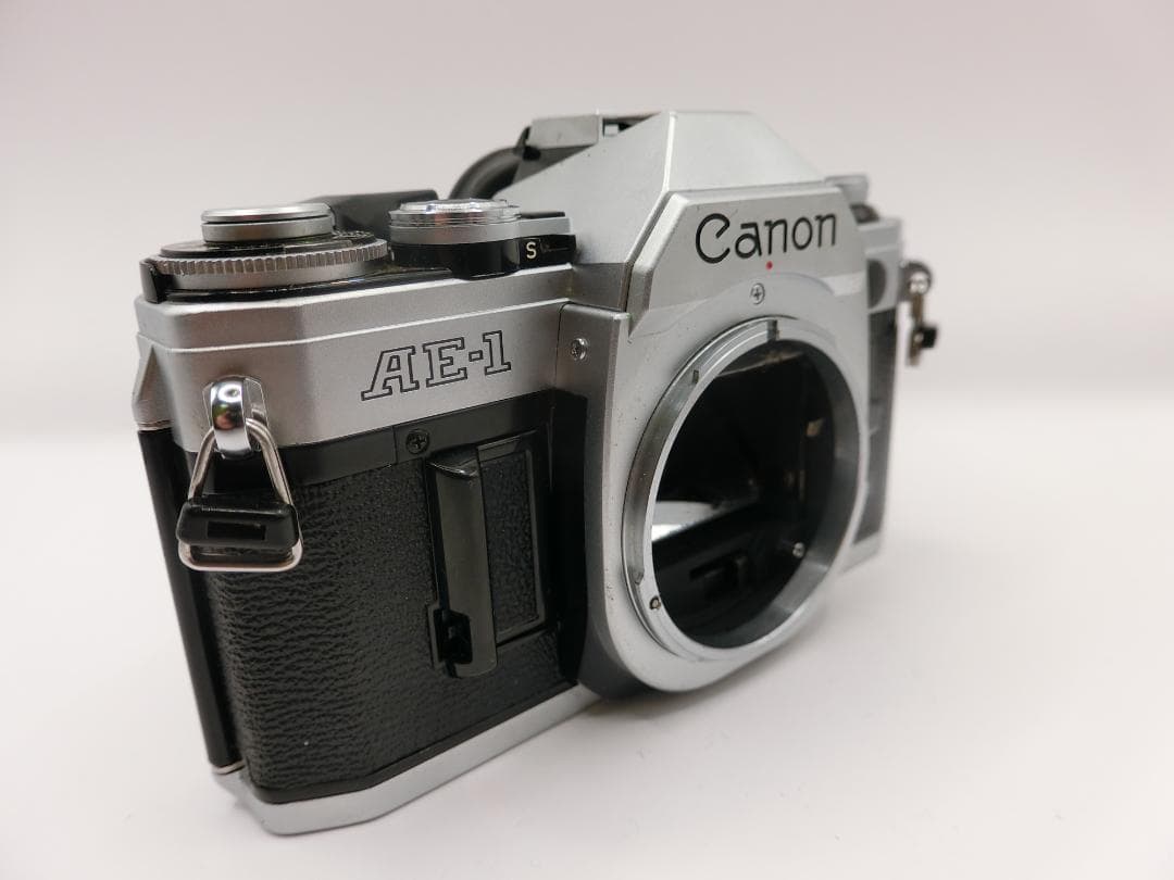 【完動品】CANON AE-1 + 標準レンズ フィルム一眼レフ　動作確認済み