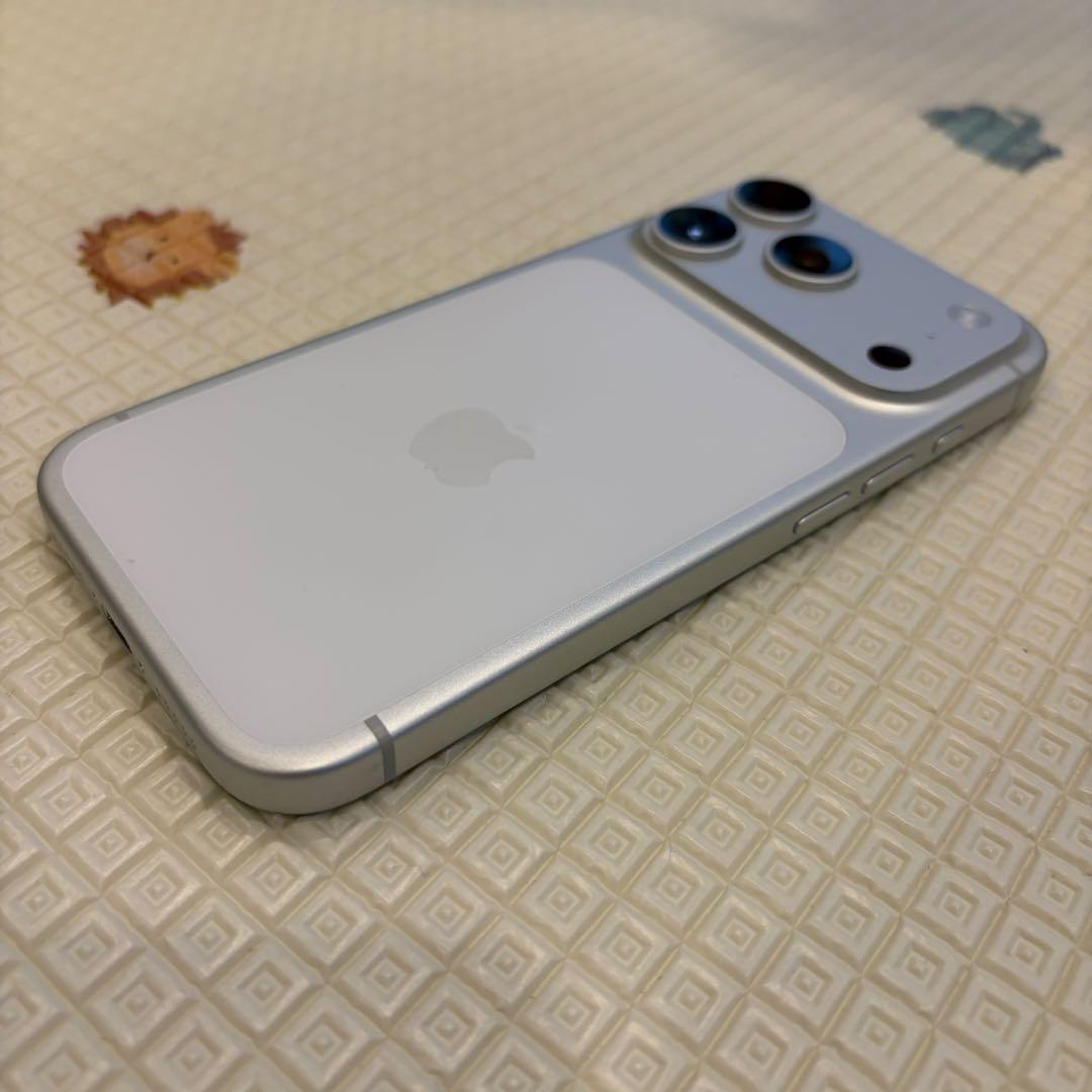 即発送 【バッテリー100%】iPhone17Pro 本体 256GB