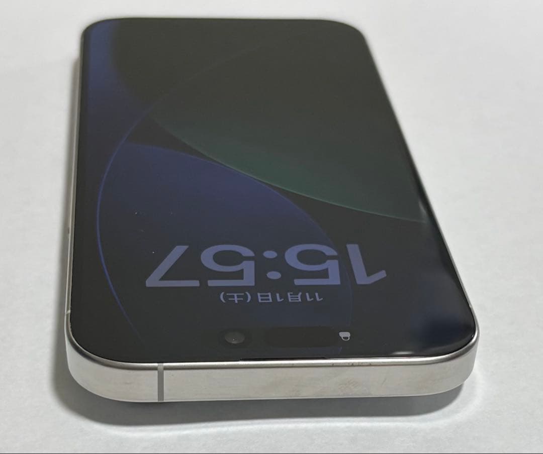 t*3様 Apple iPhone15Pro256GBホワイトチタニウムAmaz
