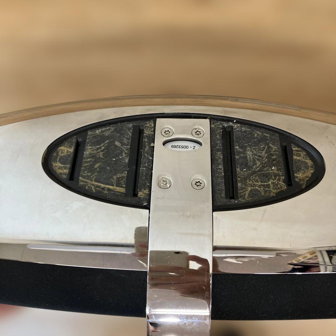 Bowers & Wilkins Zeppelin スピーカー