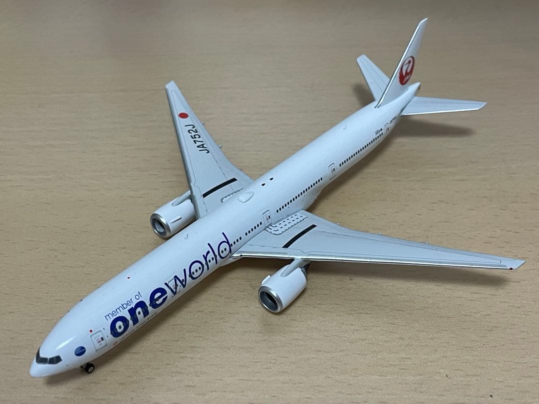 航空機・ヘリコプター Phoenix JAL B777-300 JA752J 1/400