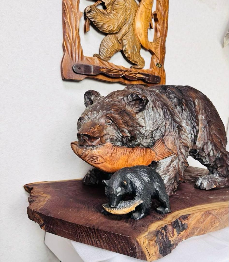 美品 北海道伝統工芸 木彫り 彫刻　親子熊 鮭 飾り台一枚板 壁掛け 4点セット