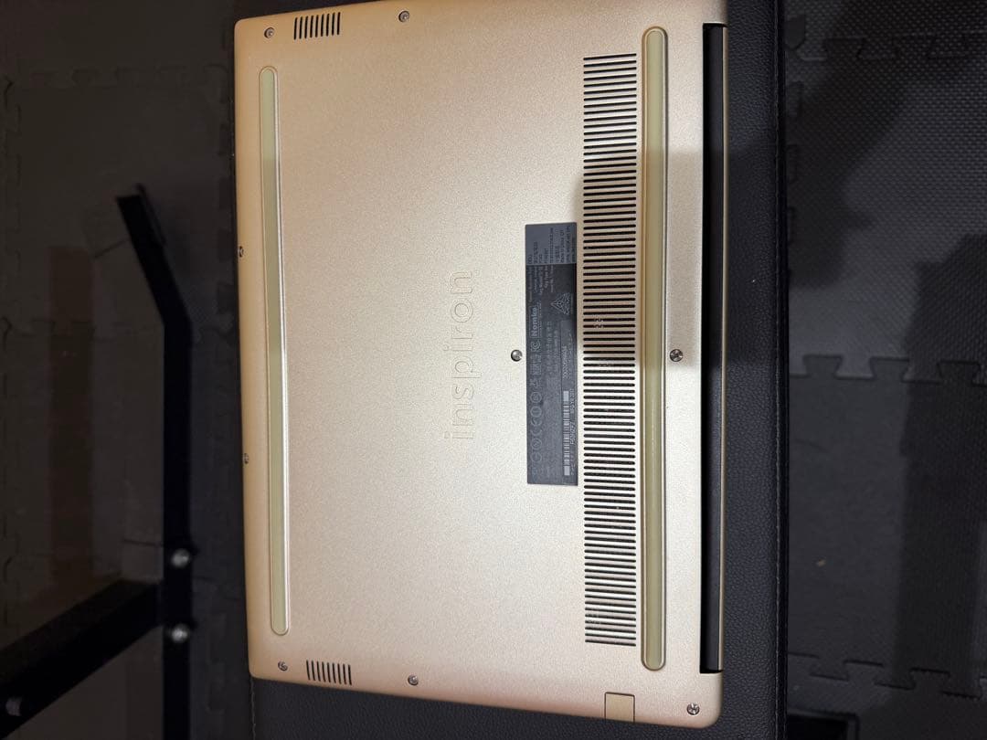 DELL Inspiron 14 7460 ノートpc