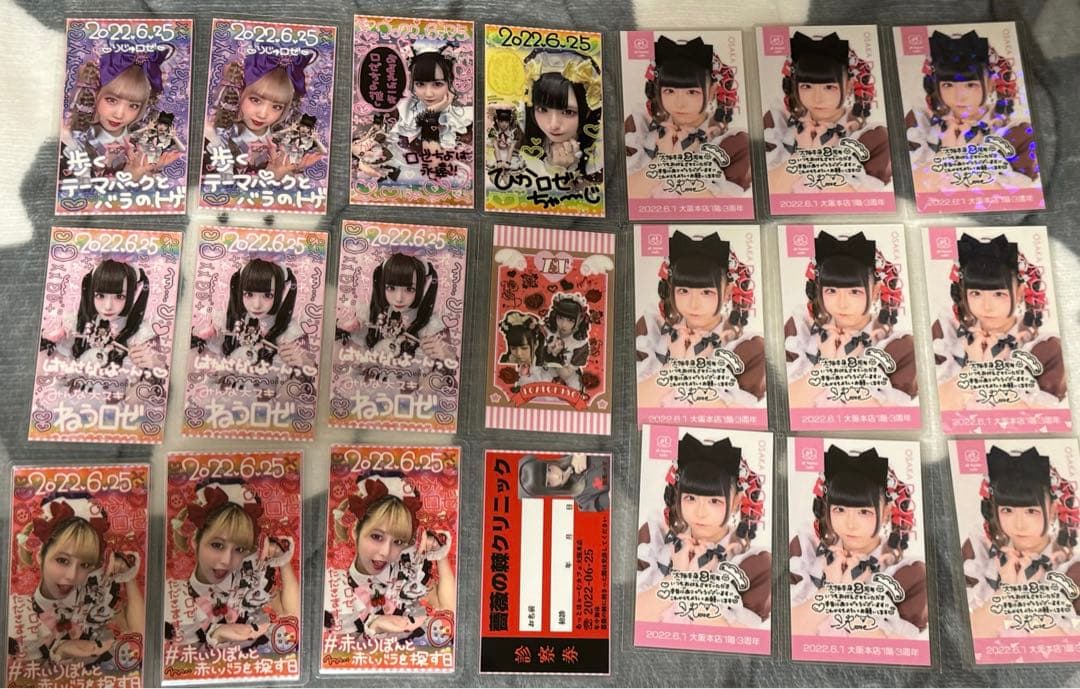 あっとほぉーむカフェ ロゼ アクスタ 缶バッジ ラミカ